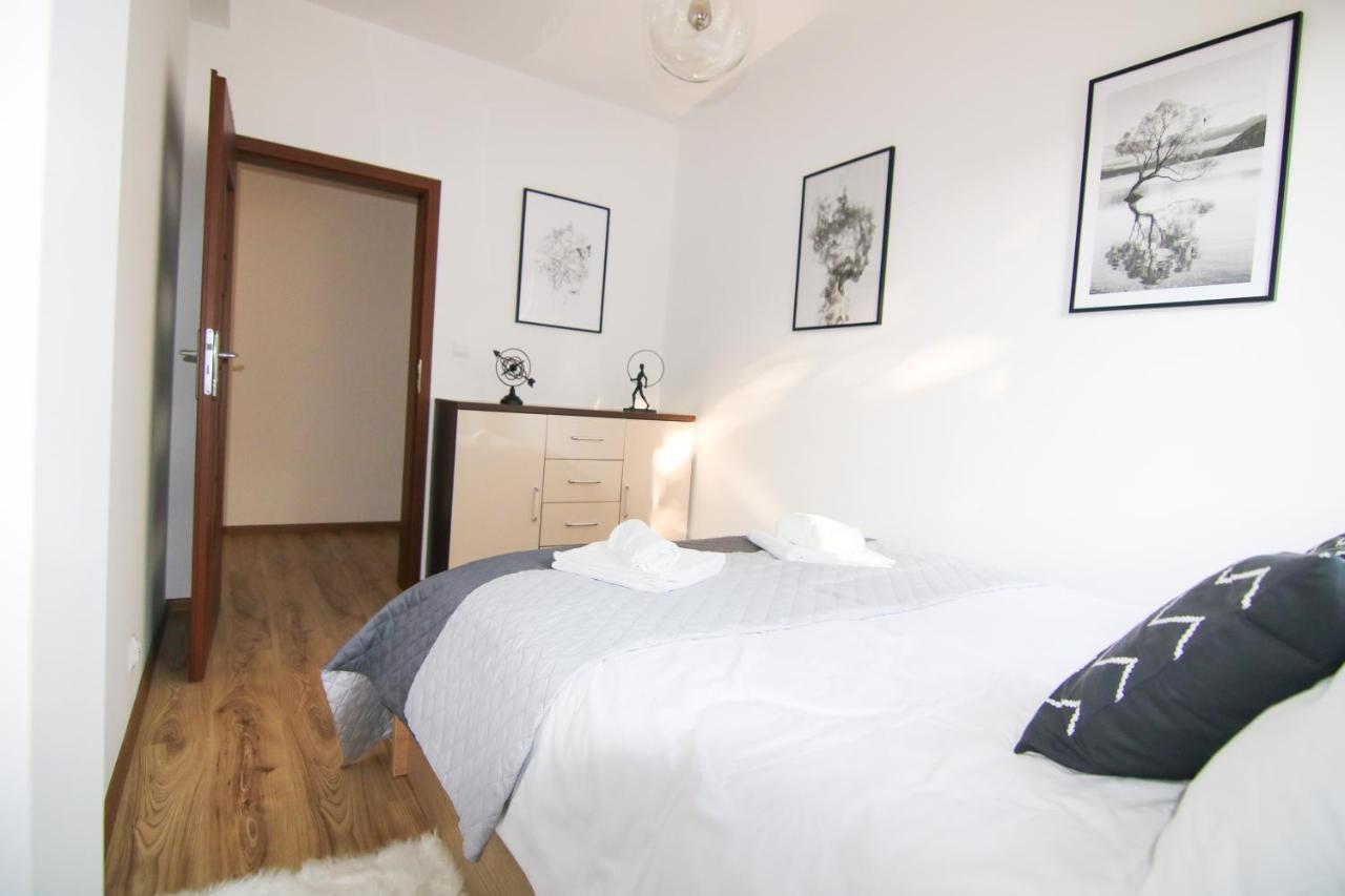 Dmk Green Apartment Near Warsaw-Modlin Airport Nowy Dwor Mazowiecki Luaran gambar