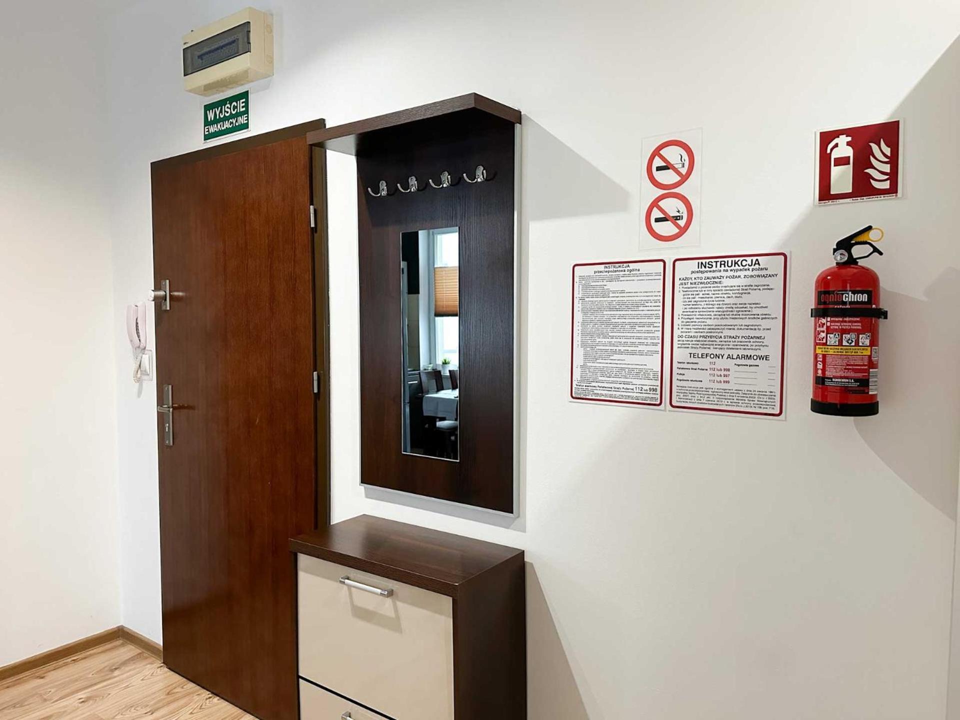 Dmk Green Apartment Near Warsaw-Modlin Airport Nowy Dwor Mazowiecki Luaran gambar
